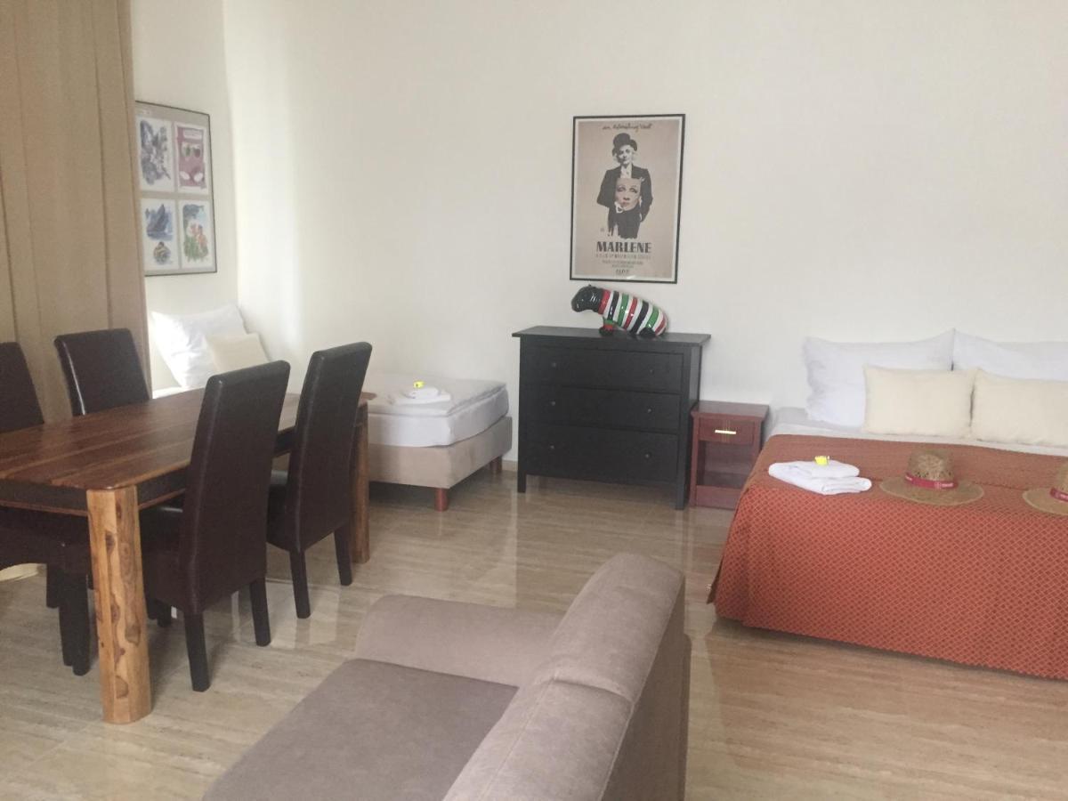 Apartman Za Radnici Вальтице Экстерьер фото