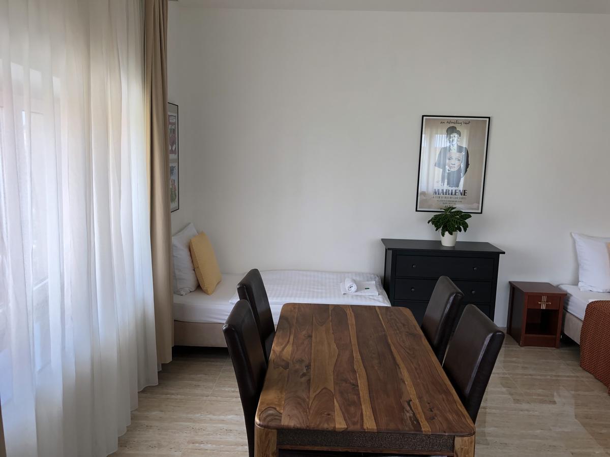 Apartman Za Radnici Вальтице Экстерьер фото