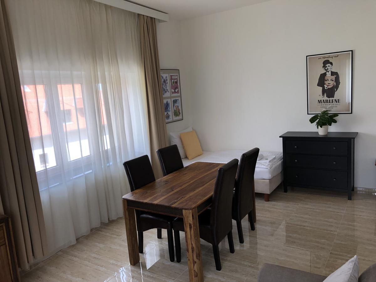 Apartman Za Radnici Вальтице Экстерьер фото